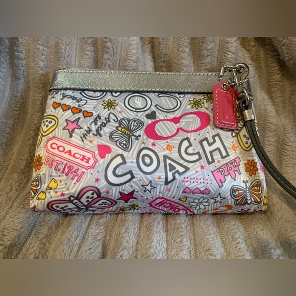 COACH zip Wristlet - Picture 2 of 9